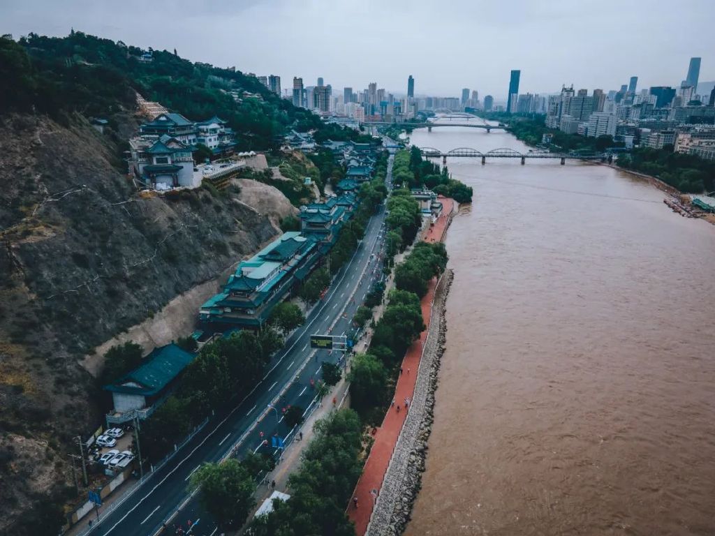 兰马全马男女赛会纪录,兰马破赛会纪录多少钱