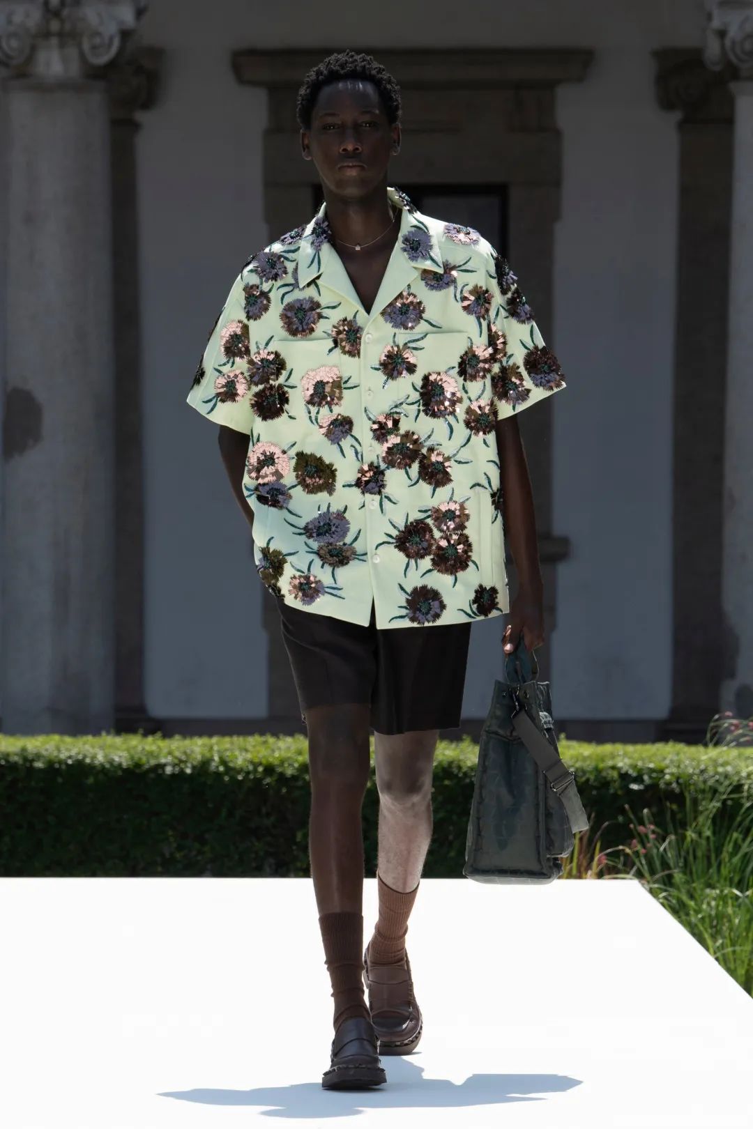 阿玛尼2024米兰春夏时装秀,2024米兰春夏时装周时间表