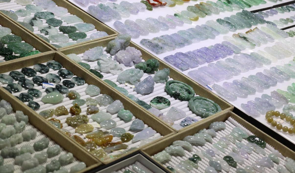 翡翠进入中国的第一站缅甸瑞丽,瑞丽翡翠历史