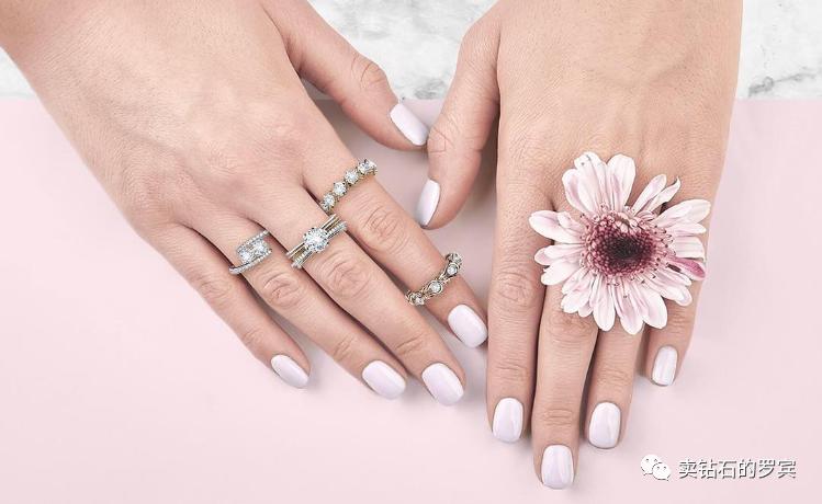 珠宝黄金销售背熟10句开场白话术,珠宝销售技巧和话术大全