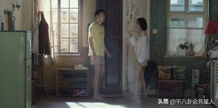 长腿、细腰、翘臀，女星拼命想要的身材，咋就长在了这些男星身上