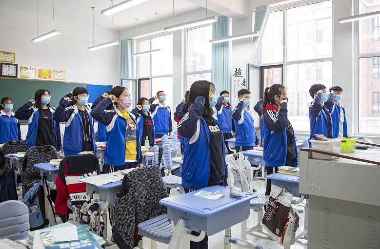 上了“三本”大学后，学生才会渐渐明白的道理，提前了解没坏处