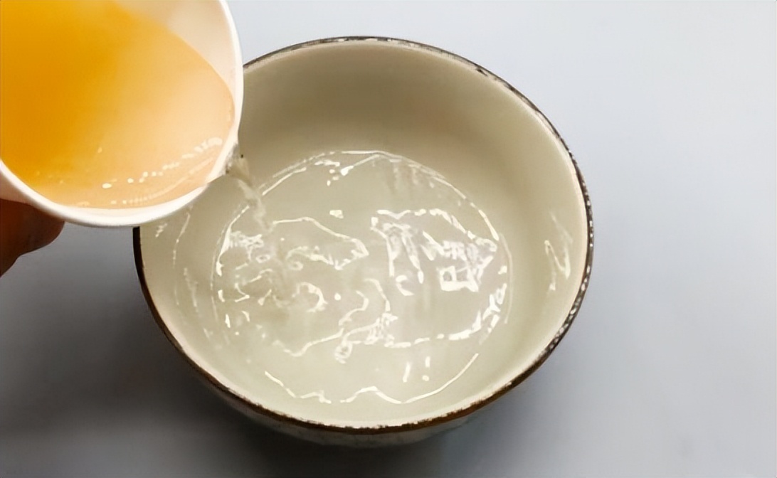 白酒怎么辨别真假老酒,白酒怎么辨别真假茅台酒