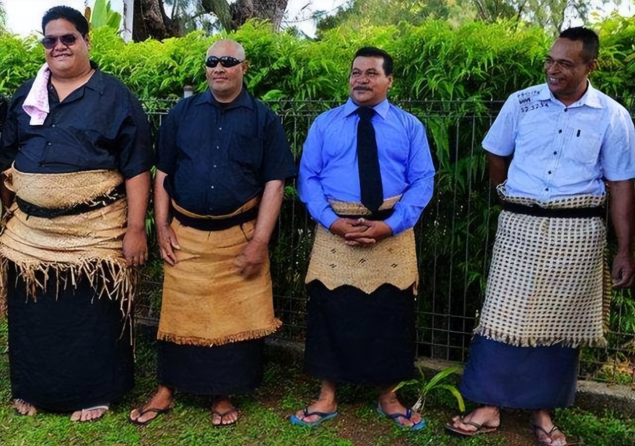 魔幻岛国瑙鲁：靠卖鸟粪致富，政府分配别墅豪车，岛民寿命却不长
