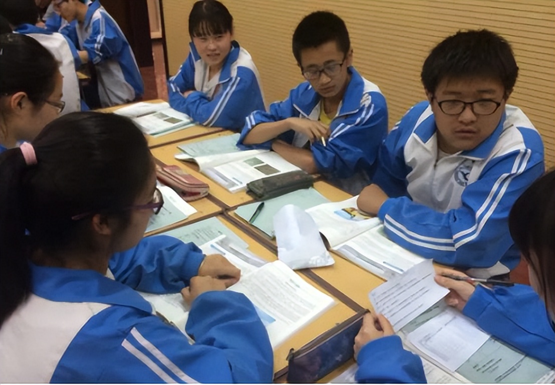 全民学霸快速提升成绩,怎样才能提升成绩当上学霸