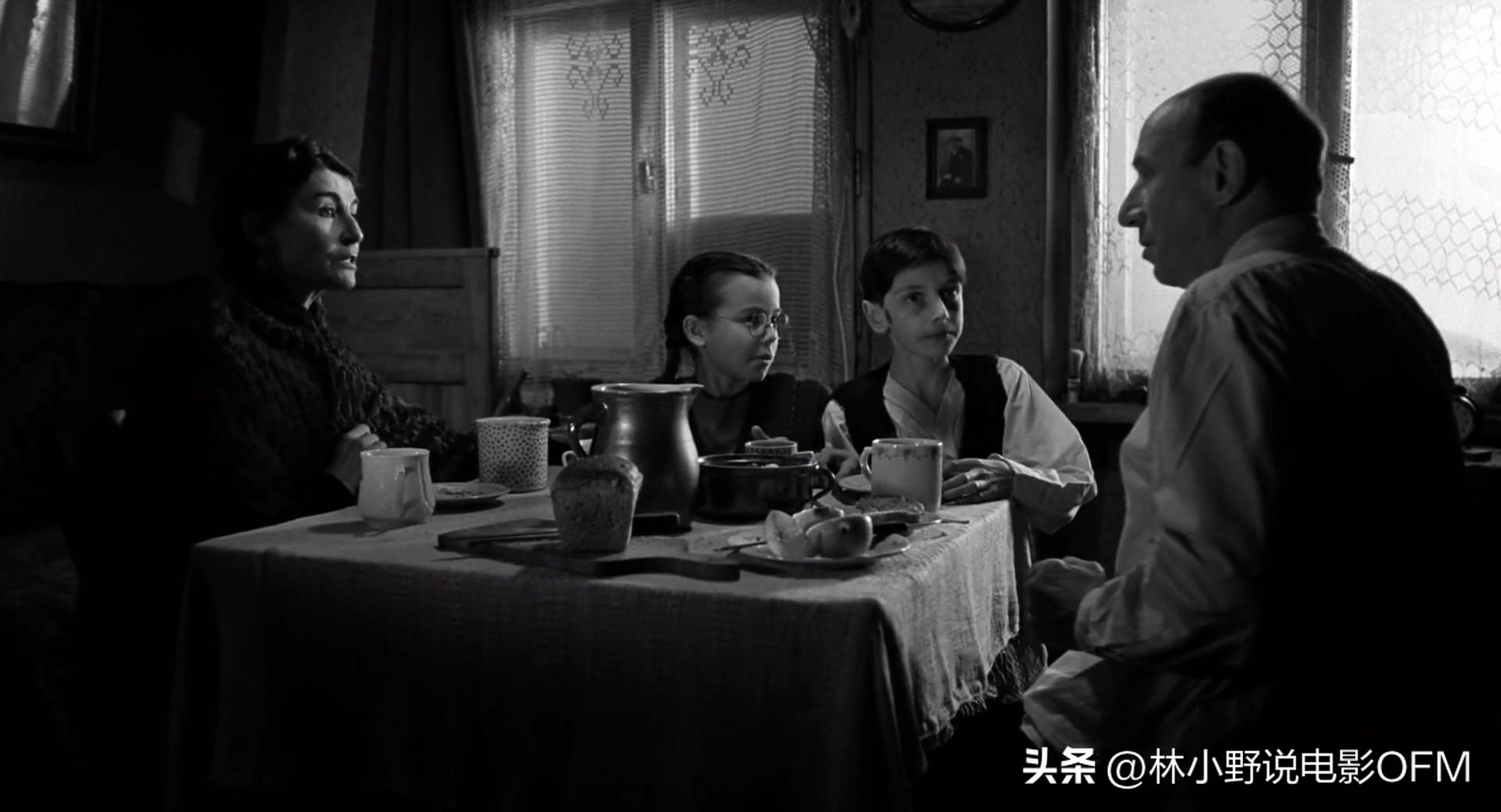 辛德勒的名单开头插曲,辛德勒的名单结尾放石头