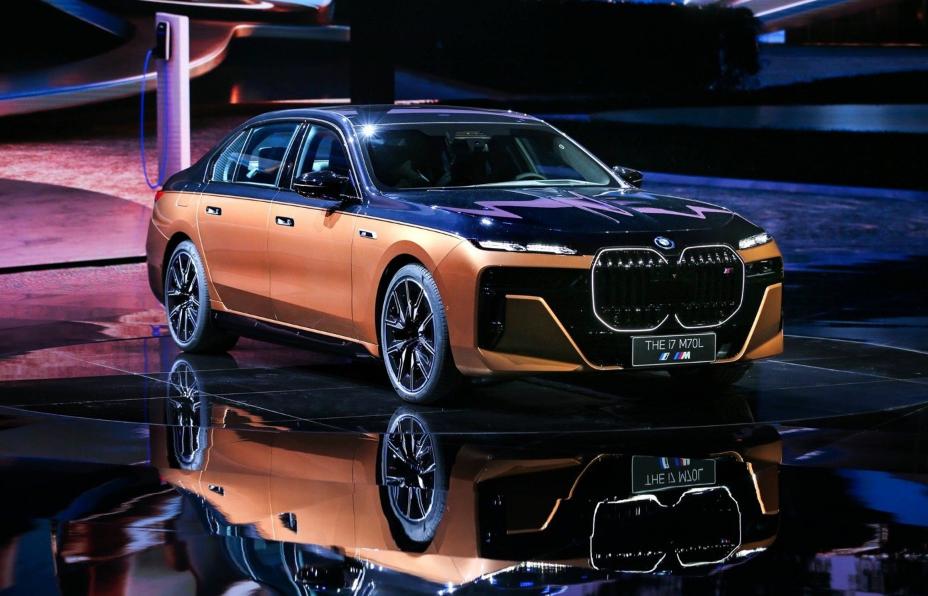 上海车展雷军看了什么车,雷军谈北京车展印象最深刻的车