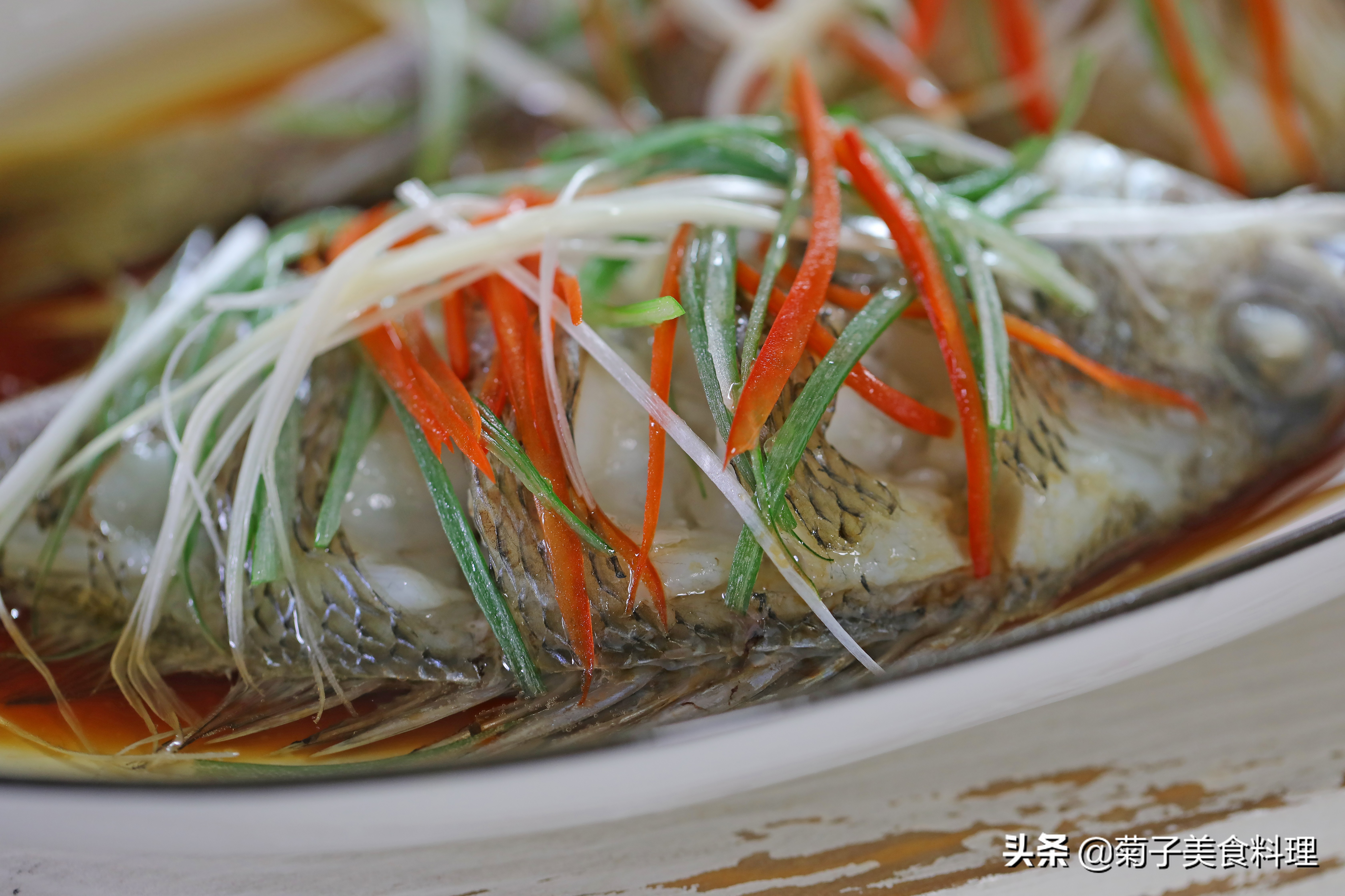 除夕年夜饭10道吉祥菜要端上桌,年夜饭必备的二十道菜五福临门