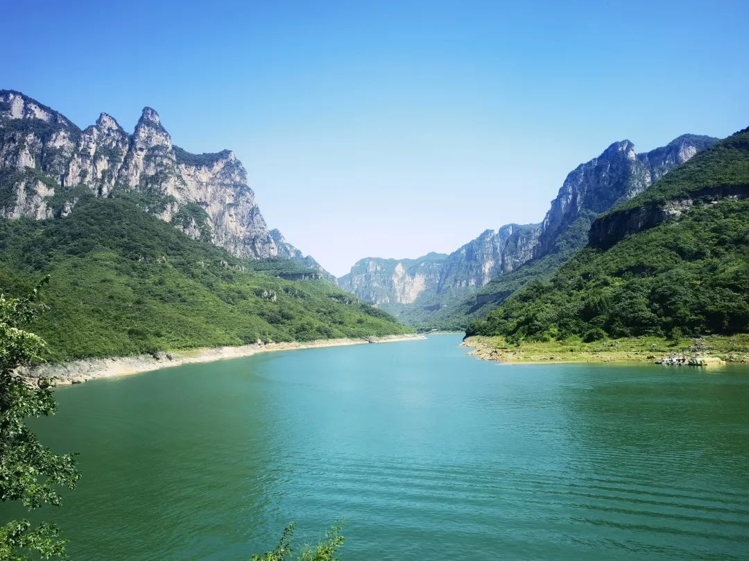 聚力前行同心致远丨京洛律师赴云台山开展*党**建团建活动