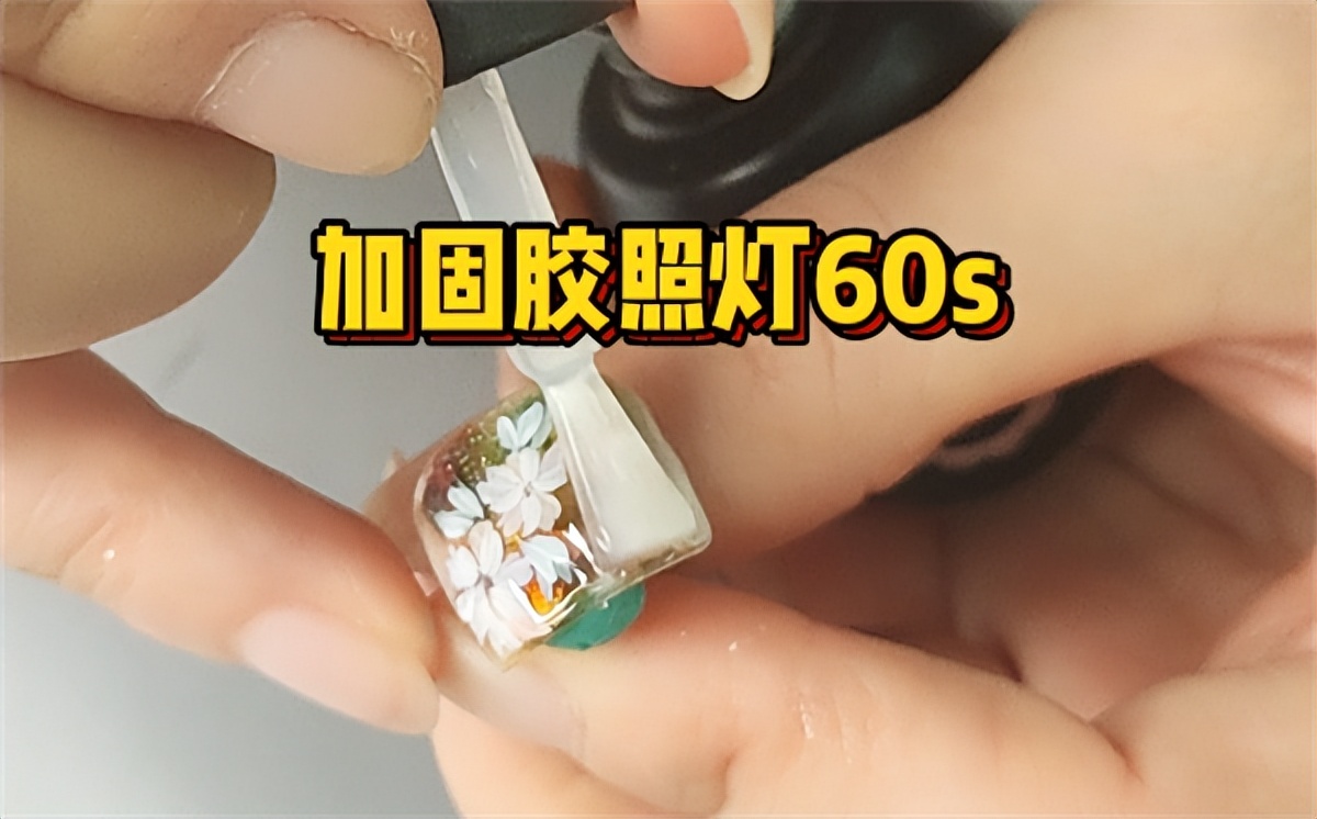 美甲教程素雅经典色系日常美甲,美甲最基础的法式美甲教程