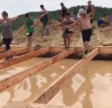 女朋友平胸我该怎么安慰,女朋友平胸该怎么安慰