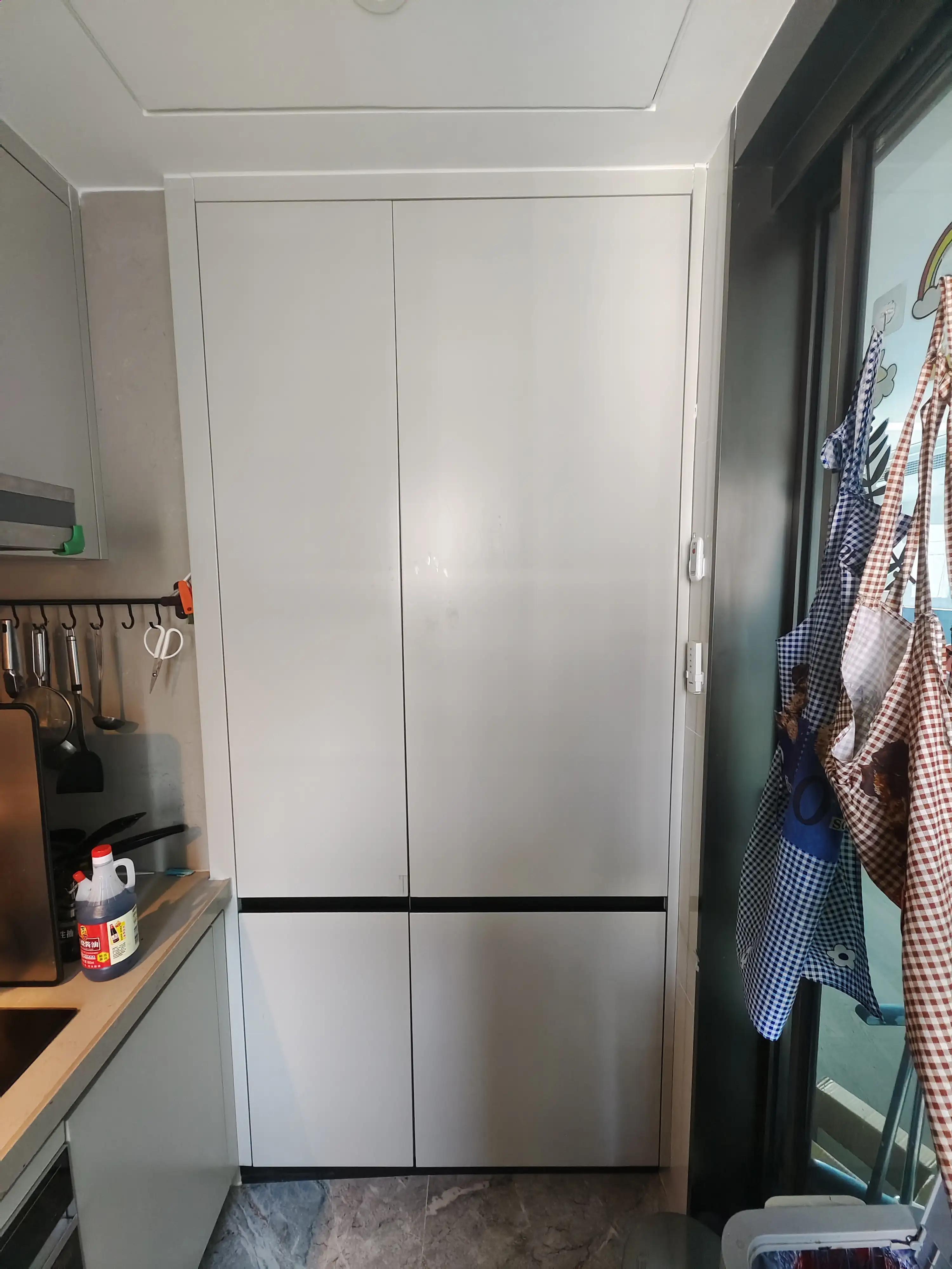 美的哪款十字冰箱适合家用,无霜冰箱和有霜冰箱哪个适合家用