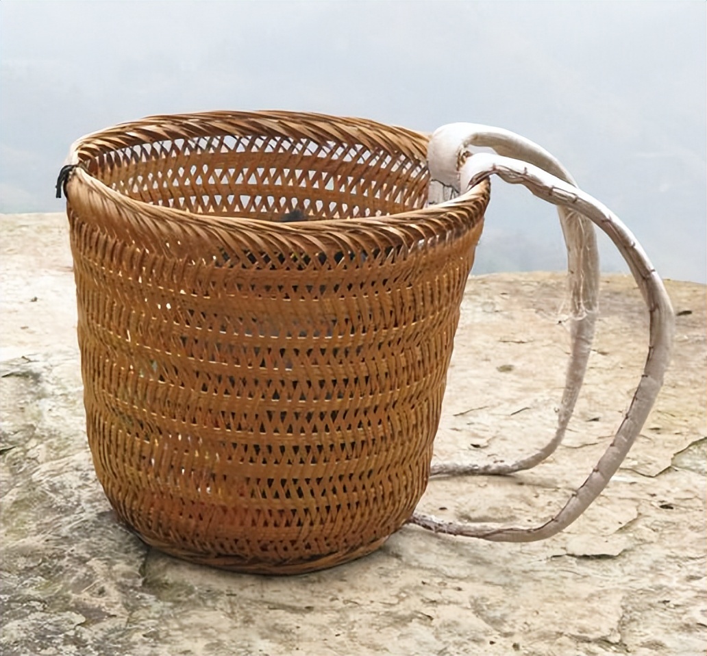 2009年河南一村民走访堂弟，推开门就看见尸体却很淡定：懒死的