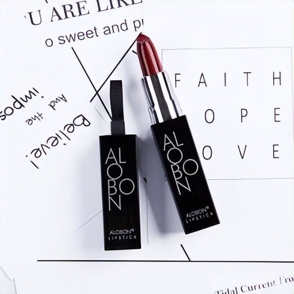 必买的十支大牌口红国货,价格贵的口红与便宜的口红