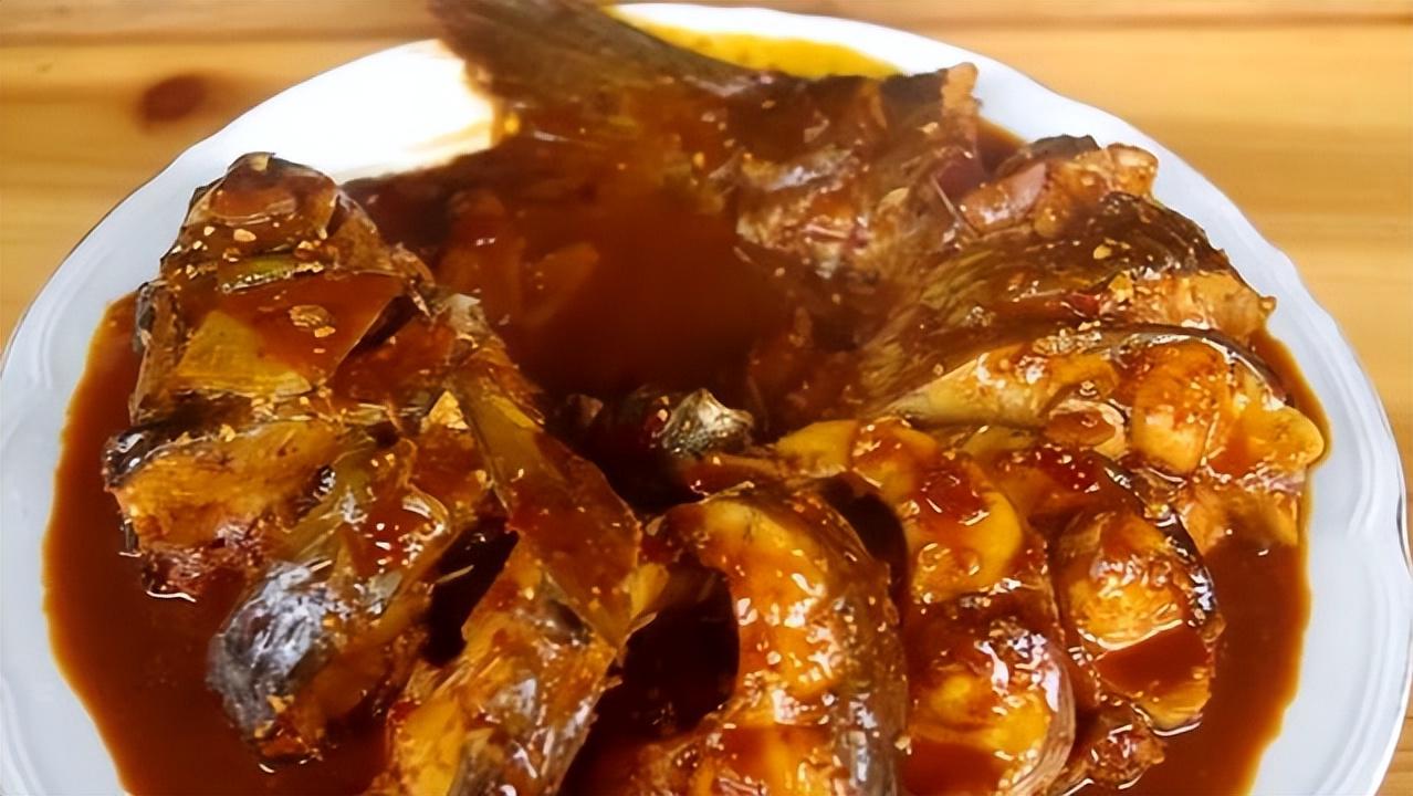 味道鲜美的草鱼做法多种多样，探寻地域特色口感与吃法