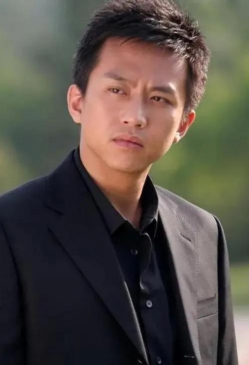 邓超背后不为人知的故事,邓超年轻的故事