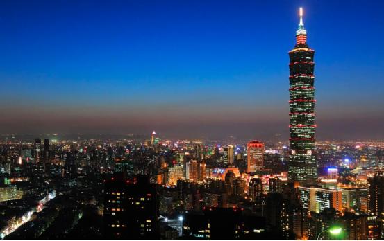 2012年韩寒前往台湾，马英九安排会见，与其握手五秒钟：久仰久仰