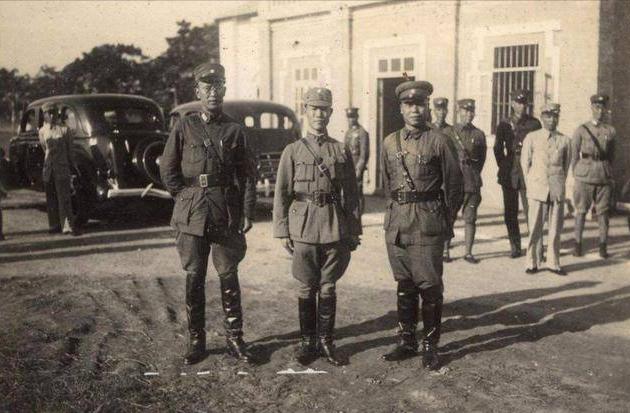 老人生日宴上儿女听完立刻报警,91岁的老人忽然说胡话