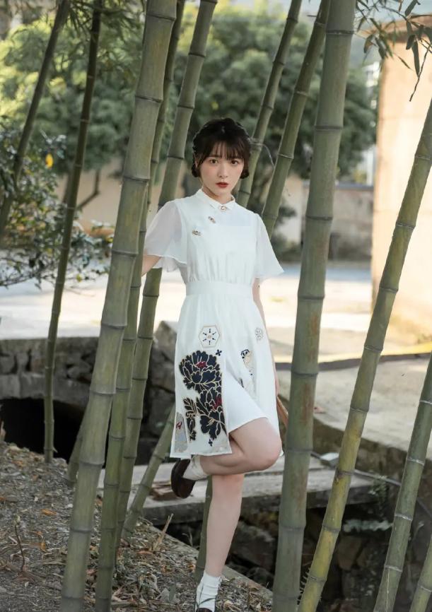 姣斿熀灏兼吵琛ｅ鍥芥槑鏄熼伄鑲夌┛鎼浘,鏄庢槦娉宠。澶栫┛闇茶叞椋庢牸