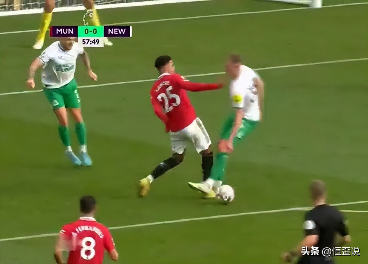 希勒踢曼联视频,曼联希勒最新比赛