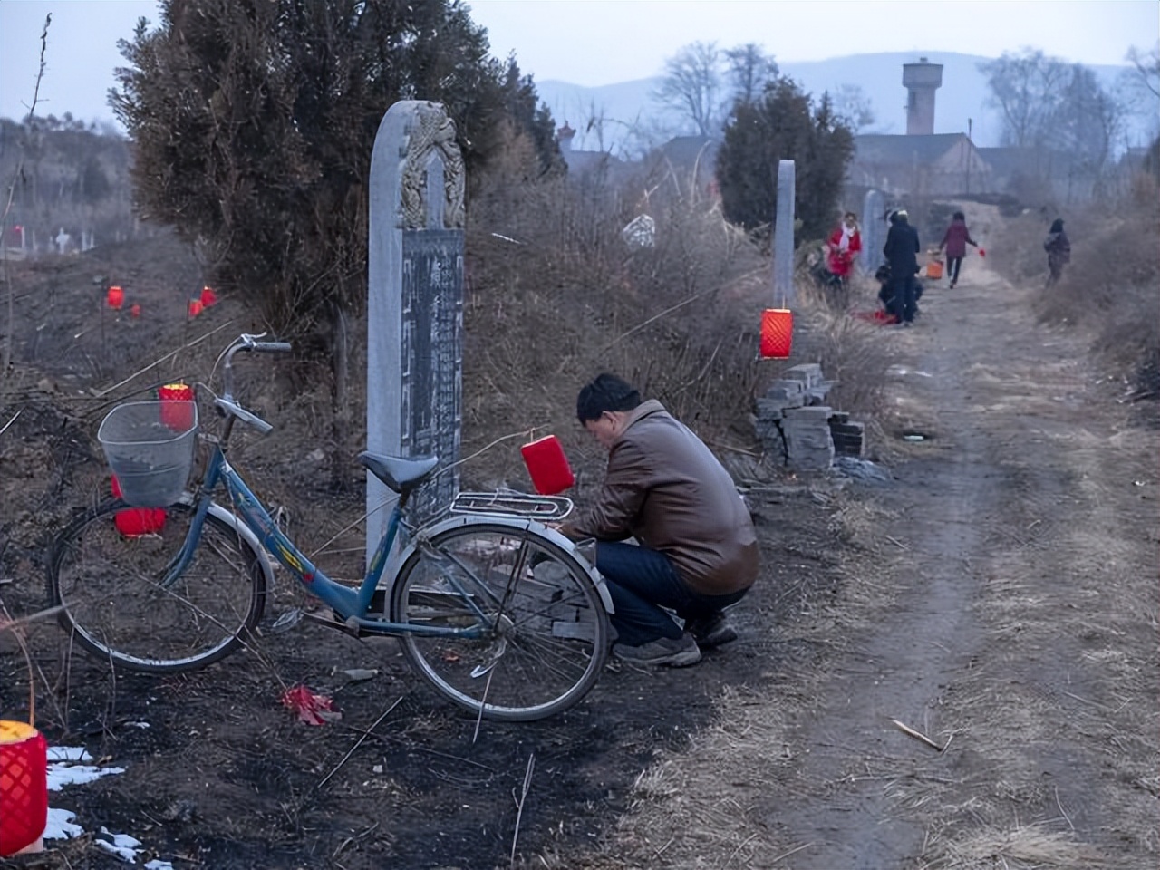 墓碑立碑有什么讲究和忌讳,立墓碑十大禁忌