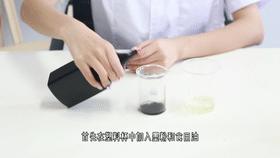 碳粉为墨，磁铁为笔，不用纸张来创作