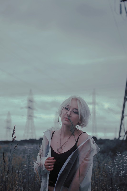 意外破获妻子和男领导的秘密，他试图计划，但最终失败了