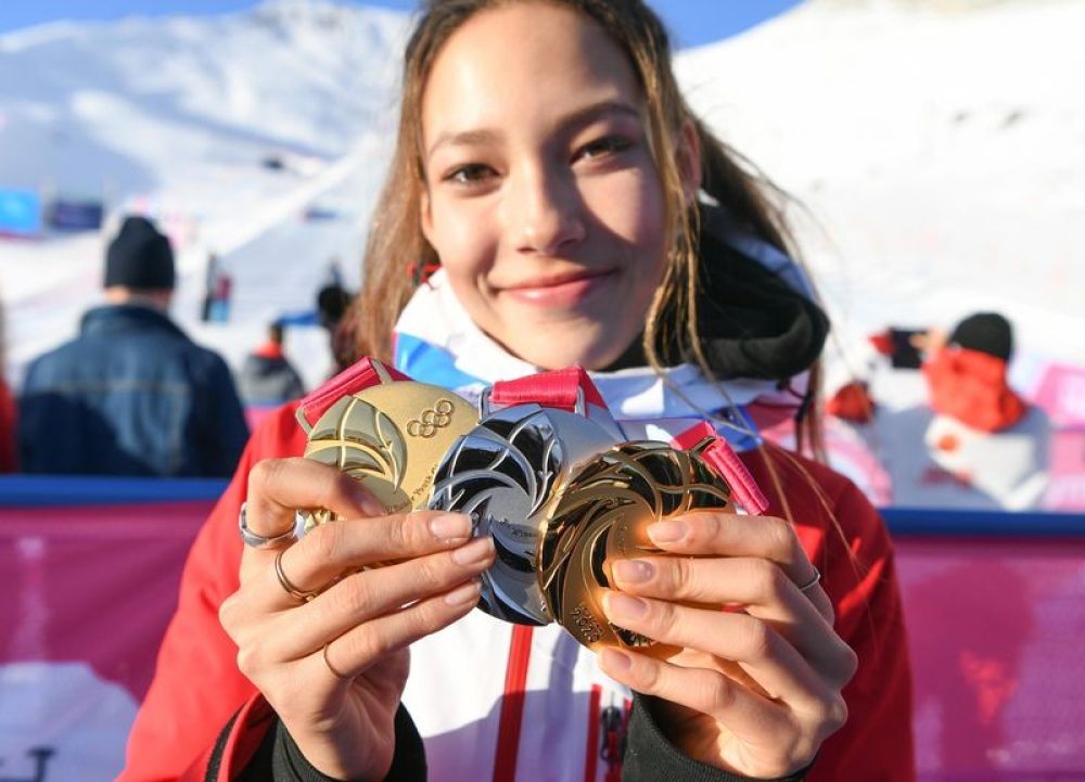 冬奥会连上14个热搜,放弃美国籍成为中国人,谷爱凌到底什么来头