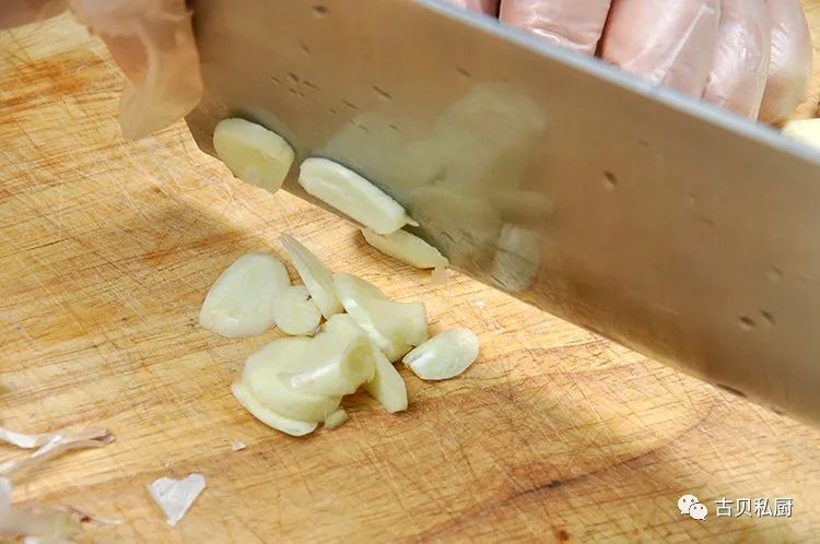 西班牙蒜香虾的做法,西班牙蒜味虾