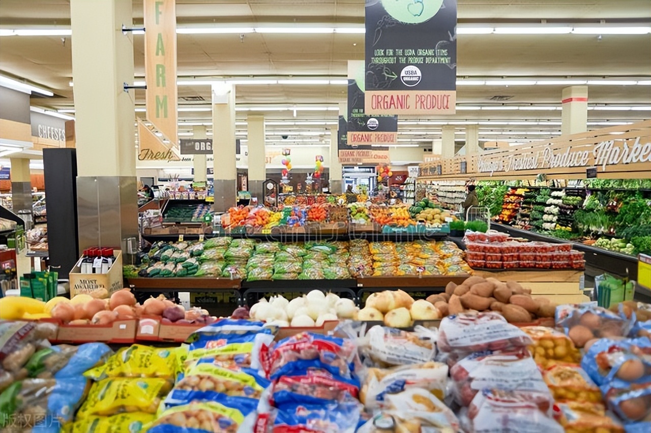 华人夫妇背lv领救济,美国华人领救济物品转卖