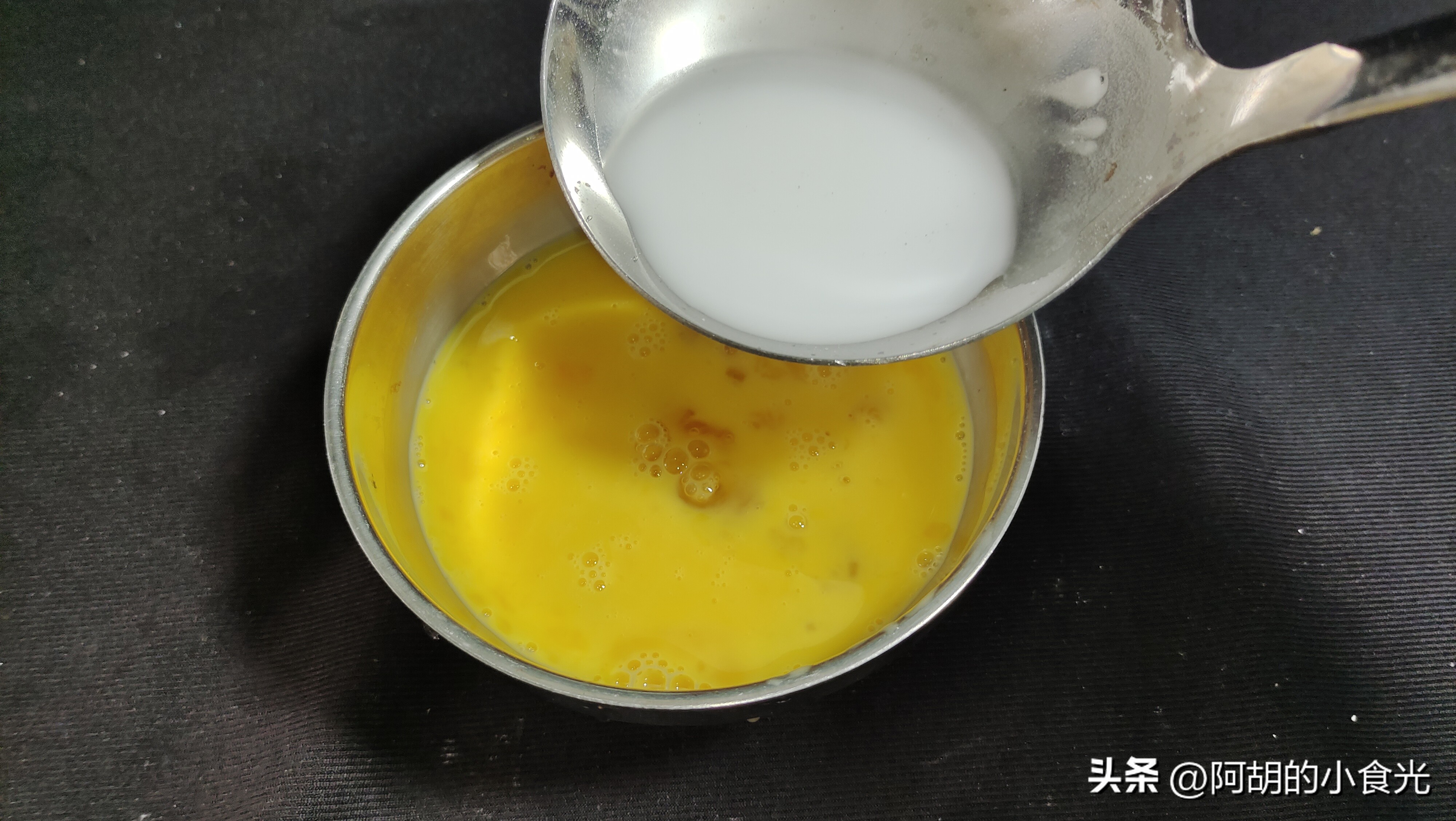 豆苗凉拌酸甜口,凉拌豆苗菜最好吃的做法湖南