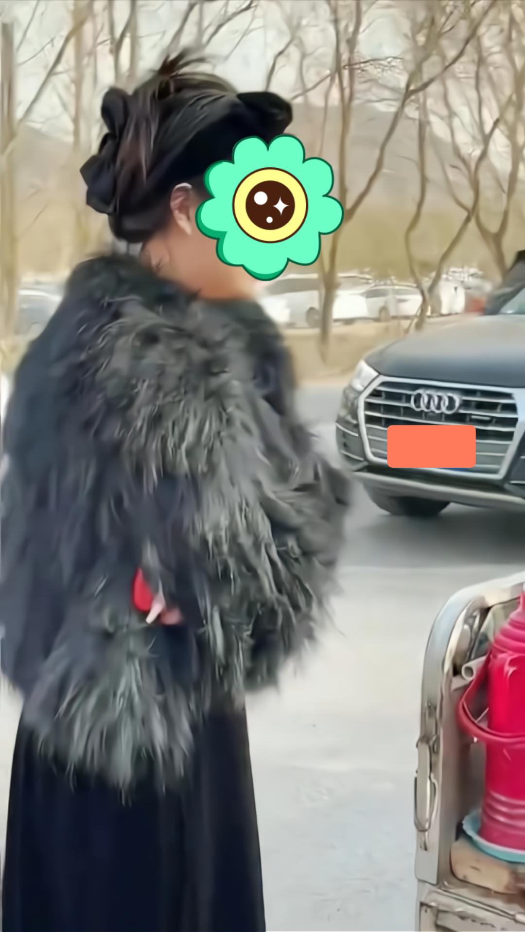 男子与相亲对象约会吃1000多，买手机和衣服8000，颜值差被其拒绝