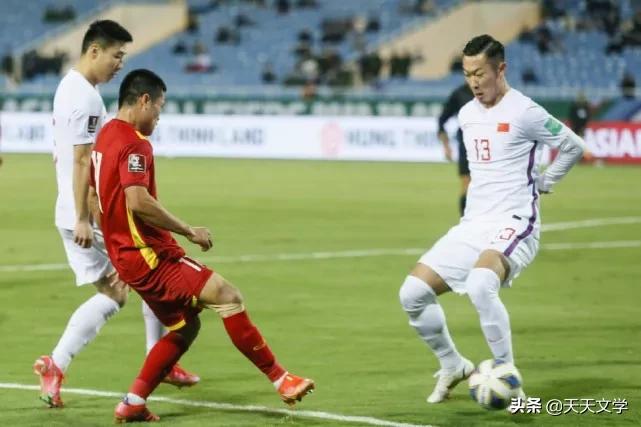 国足拼命三郎郑智,吴曦为什么叫做拼命三郎