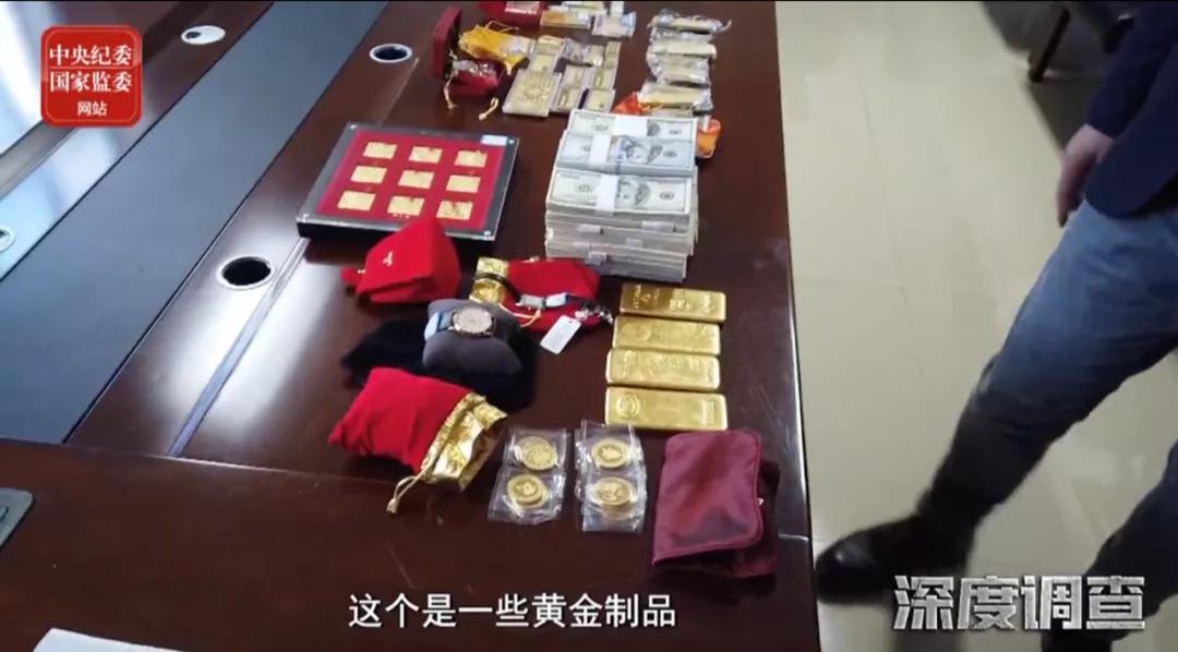 女正厅获刑：藏了一柜子爱马仕丝巾，最大快乐是对镜欣赏自己