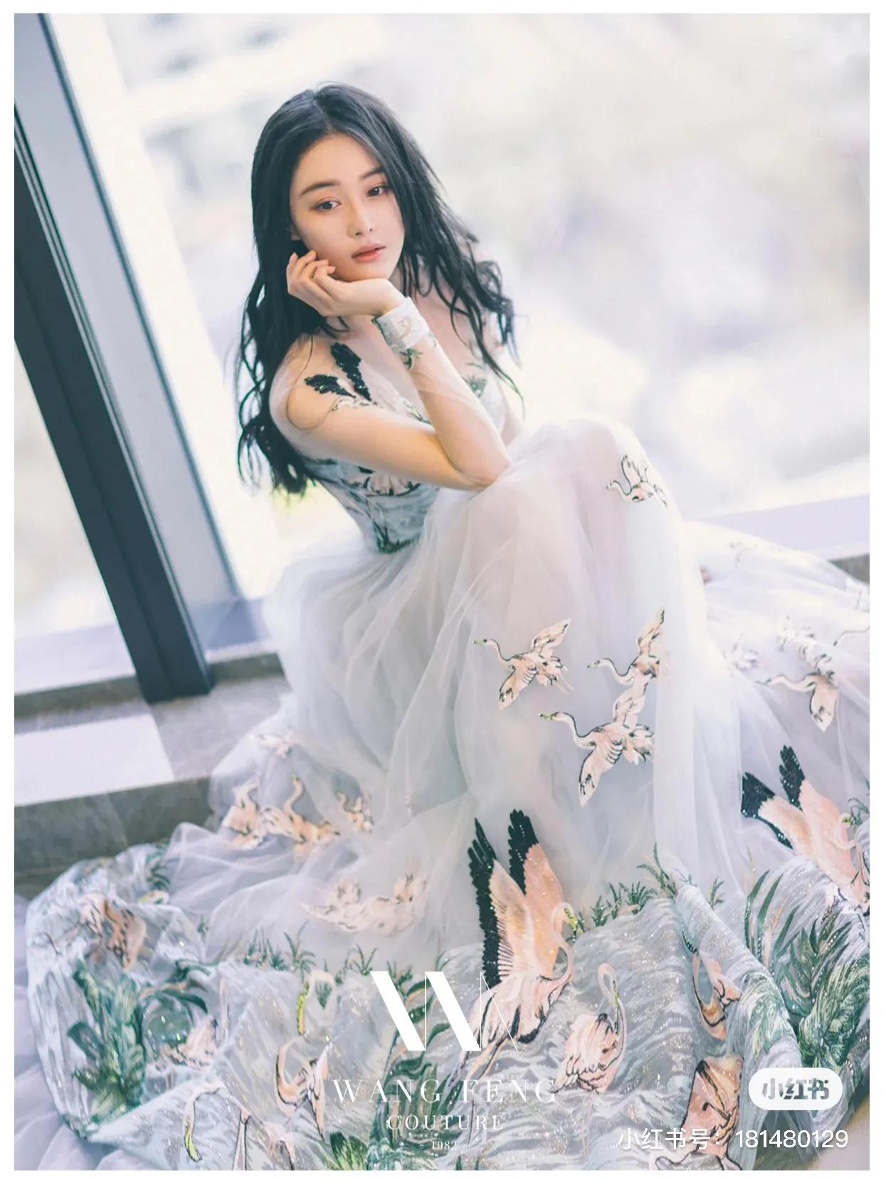 张馨予被称为是最美军嫂,军嫂张馨予全身照曝光