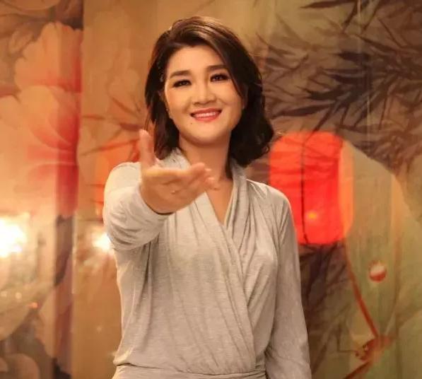 降央卓玛和她的三个孩子近况,降央卓玛一共几次婚姻