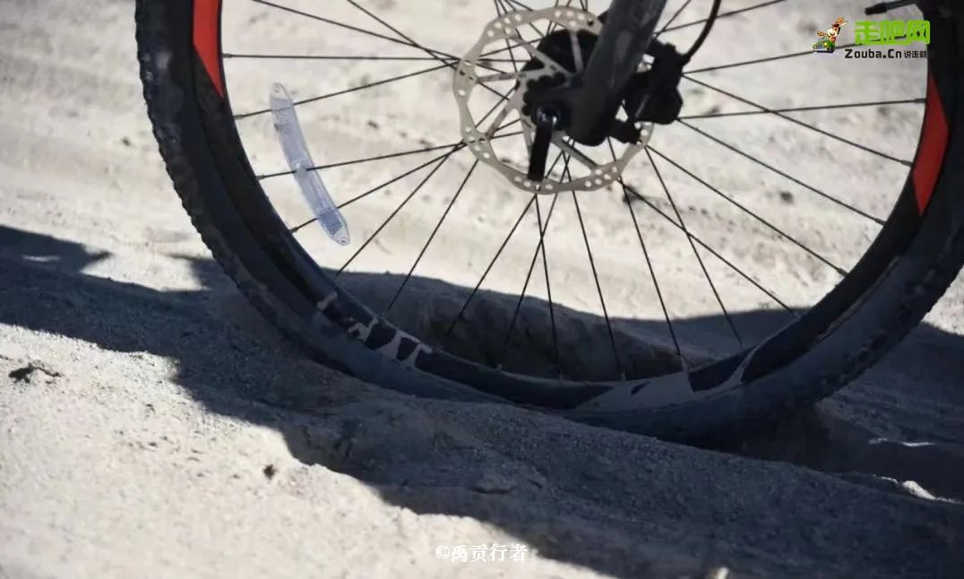 历史地理学博士，8次骑行入藏，走过中国333个地级市1800个县区