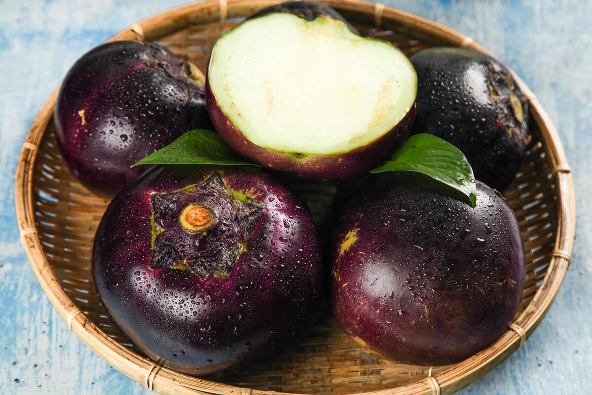 茄子和它一起吃，降压杀菌还通便，年过五十要常吃，美味又健康