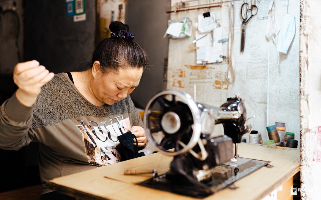 深圳正在消失的“小修小补”：补鞋起家，开店23年，攒下4套房