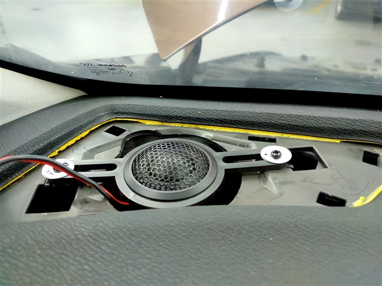 哈弗h2汽车音响超级重低音,哈弗h2音响改装