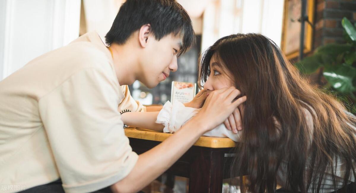 你认为什么样的爱情是好的爱情,网络爱情是不是真正的爱情