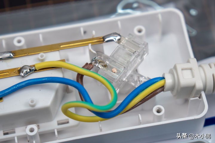 排插各个品牌测评,最好的国产排插拆解对比