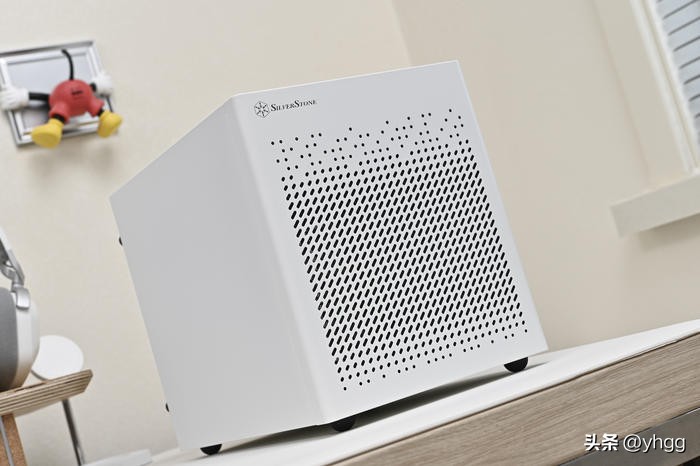 七彩虹主板b760和影驰760,七彩虹b760冰霜对比影驰b760