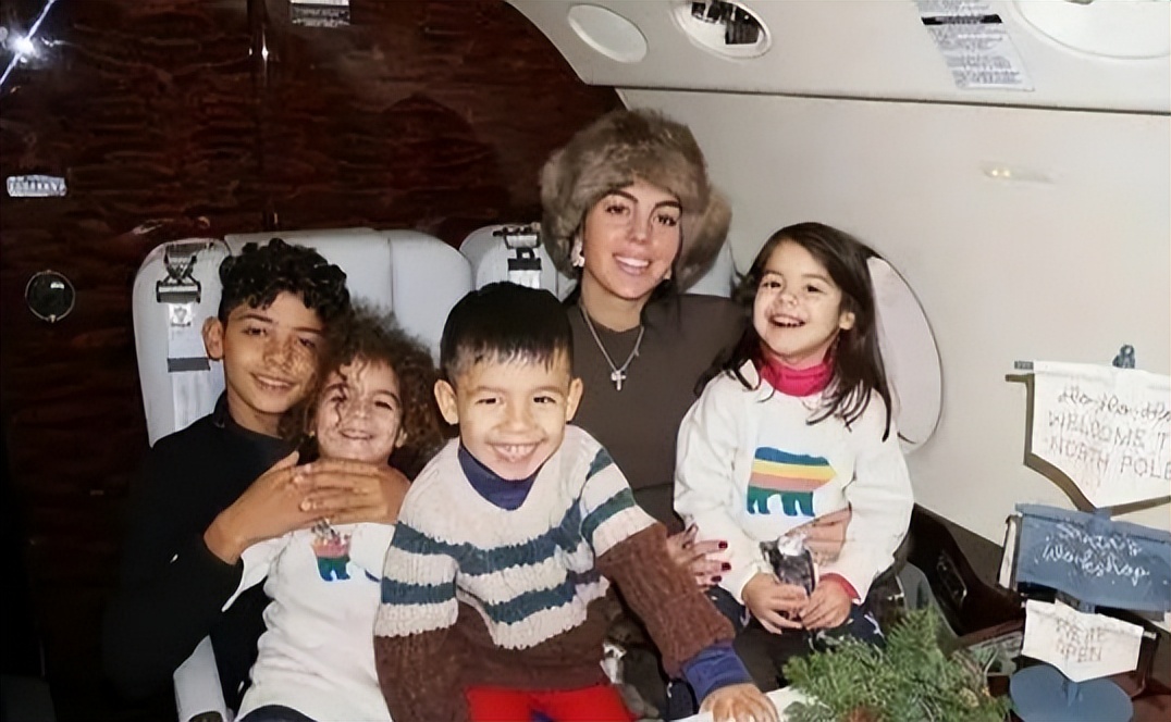 c罗私人飞机最新消息,最新c罗私人飞机