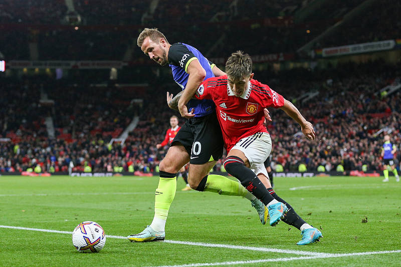 热刺给凯恩报价多少,曝热刺对续约凯恩很乐观