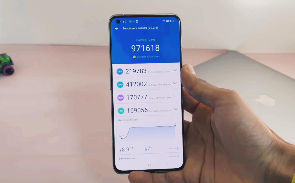 8gb+256gb版售价3399元,12gb+256gb和8gb+256gb有什么区别