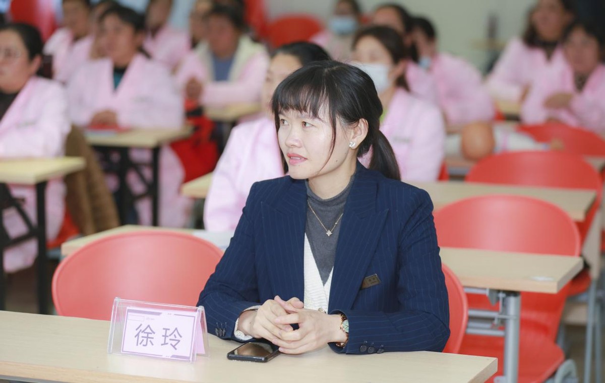 盛况空前｜金职伟业月嫂、催乳、产康三班连开