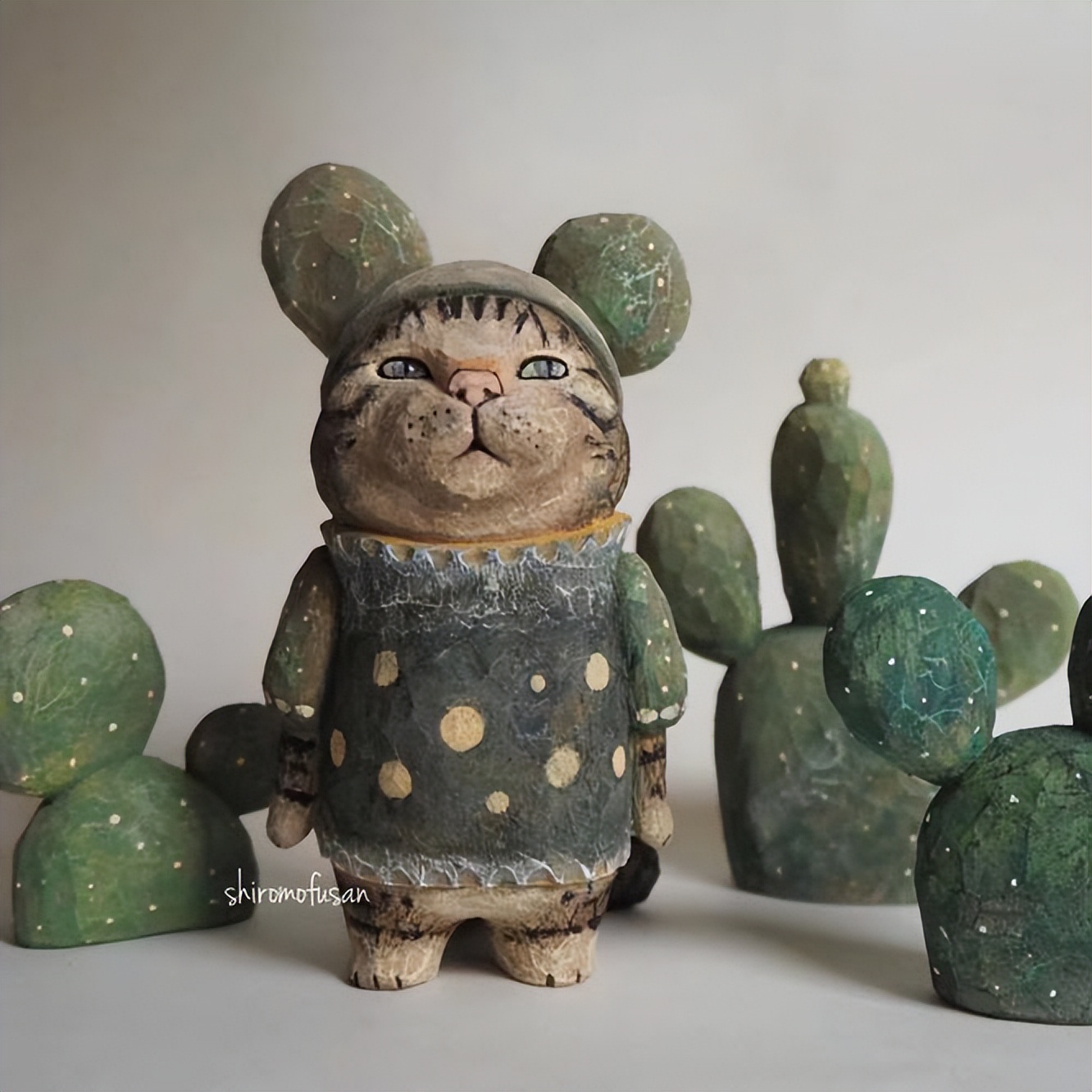 日本艺术家木雕猫,日本木雕猫