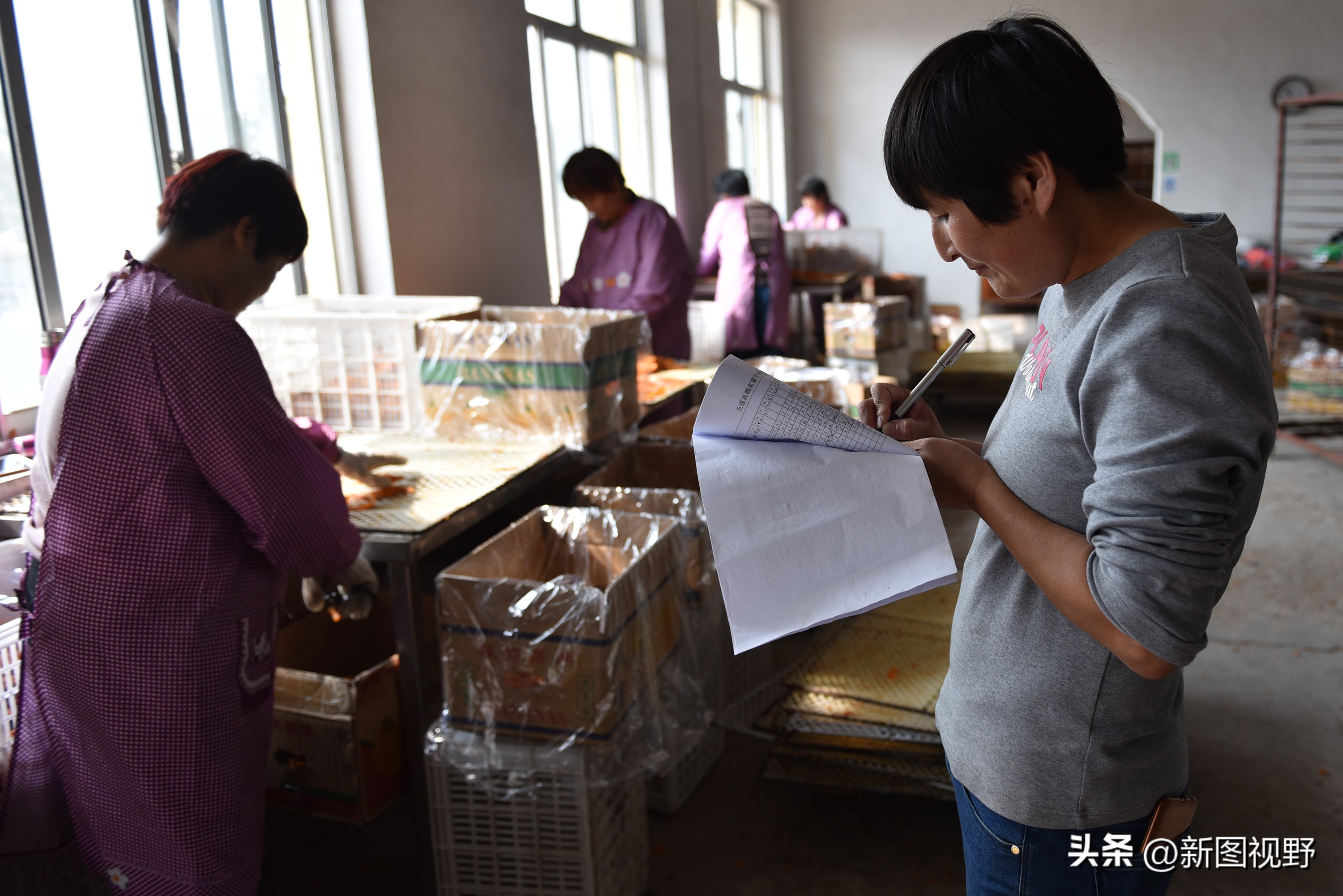 农村大姐靠什么赚钱,43岁农村大姐一天挣90元