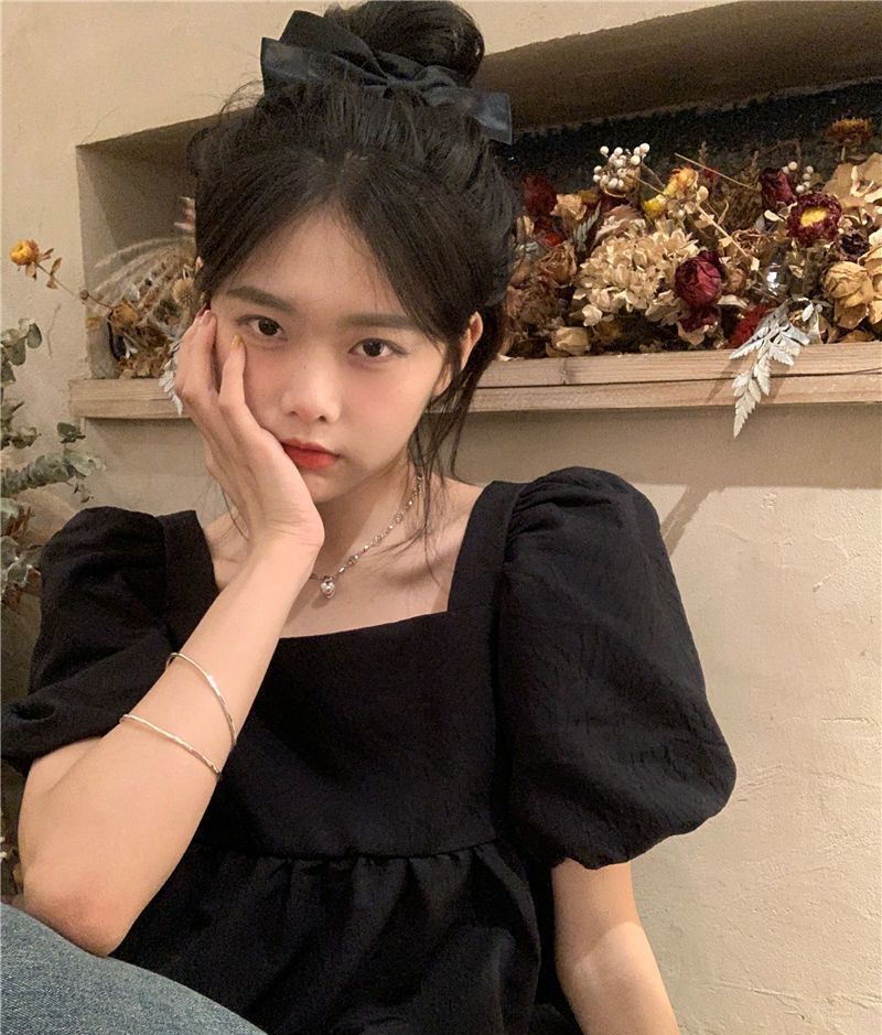 李沁最新私服穿搭图片,李沁惊艳的红装